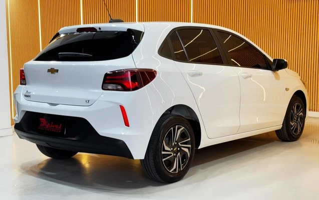 imagem-https://www.socarrao.com.br/sc-vehicle-images-prod/3914545/1789666763307-8447940_7_B_892bf7d711.jpeg