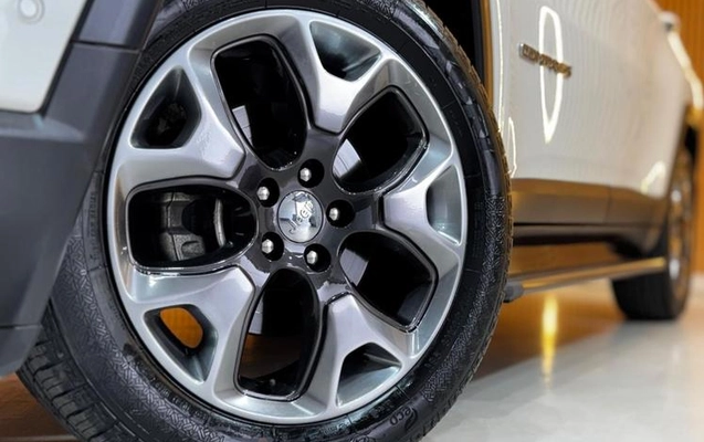 imagem-https://www.socarrao.com.br/sc-vehicle-images-prod/3914550/1789666812391-8482360_3_B_d784602fea.jpeg
