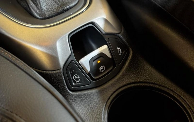 imagem-https://www.socarrao.com.br/sc-vehicle-images-prod/3914550/1789666812421-8482360_20_B_47551aac2d.jpeg