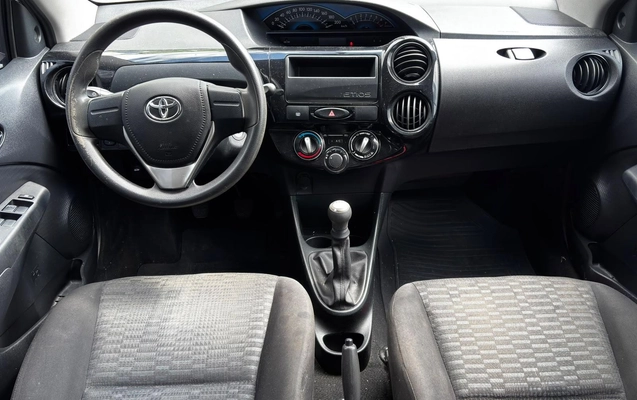 imagem-https://www.socarrao.com.br/sc-vehicle-images-prod/3914554/1789666855633-208d0ad4-3cf9-4649-d7f0-3a23c29d75bd.jpg
