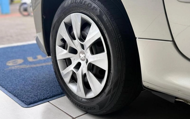 imagem-https://www.socarrao.com.br/sc-vehicle-images-prod/3914555/1789666860399-8392164_14_B_3ccf0d8671.jpeg