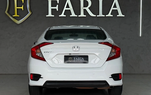 imagem-https://www.socarrao.com.br/sc-vehicle-images-prod/3914596/1789666965654-83670183-2e01-4e3d-a23d-c3b2de70c2d6.jpg