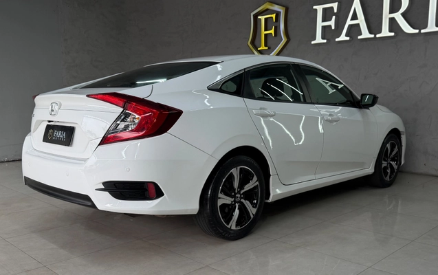 imagem-https://www.socarrao.com.br/sc-vehicle-images-prod/3914596/1789666965655-c88ae1c3-2c37-4068-ab1b-fd172b673514.jpg
