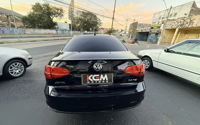imagem-https://www.socarrao.com.br/sc-vehicle-images-prod/3914732/1789667114438-1_021057.jpg