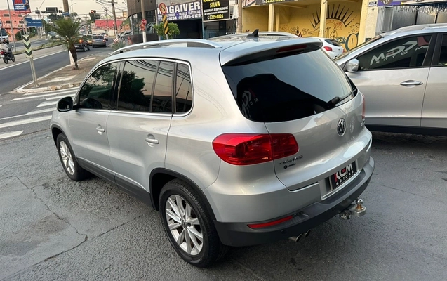 imagem-https://www.socarrao.com.br/sc-vehicle-images-prod/3914746/1789667137356-4_122602.jpg