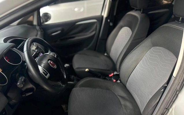 imagem-https://www.socarrao.com.br/sc-vehicle-images-prod/3914843/1789667306340-8268842_3_B_b1b02ed17e.jpeg