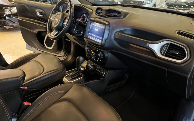 imagem-https://www.socarrao.com.br/sc-vehicle-images-prod/3914850/1789667318784-8_024739.jpg