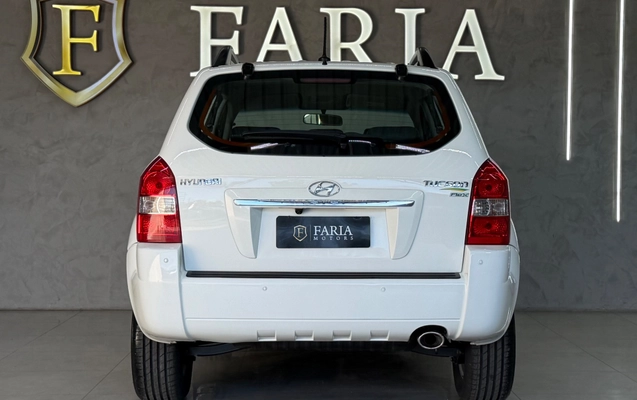 imagem-https://www.socarrao.com.br/sc-vehicle-images-prod/3914851/1789667319436-6d99d8ab-0291-49f2-92b0-3a615f54482d.jpg