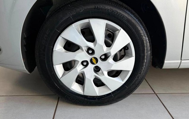 imagem-https://www.socarrao.com.br/sc-vehicle-images-prod/3914854/1789667324168-8281165_17_B_6445259423.jpeg