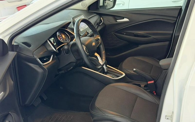imagem-https://www.socarrao.com.br/sc-vehicle-images-prod/3914859/1789667346201-8044122_8_B_7d8255cc41.jpeg