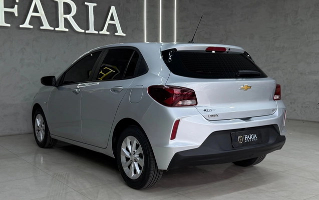 imagem-https://www.socarrao.com.br/sc-vehicle-images-prod/3914860/1789667347477-d1fd6e17-1b91-48f2-bee1-fc547fa85c71.jpg