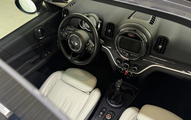 imagem-https://www.socarrao.com.br/sc-vehicle-images-prod/3914919/1789667442310-56ef2577-f70b-4e2d-9250-59038472e5c1.jpg