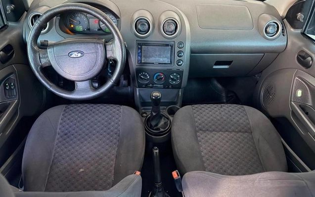 imagem-https://www.socarrao.com.br/sc-vehicle-images-prod/3914925/1789667486666-8119601_14_B_2ce5af6290.jpeg
