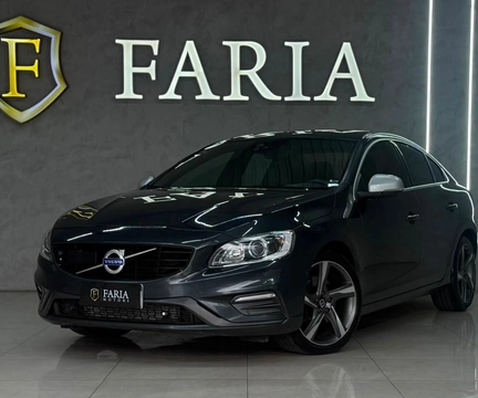 Volvo S60 2016 Cinza — foto 1 de 3