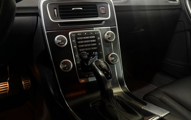 imagem-https://www.socarrao.com.br/sc-vehicle-images-prod/3914926/1789667489478-f542d433-c2a7-48a8-bfda-1590d68cba5e.jpg