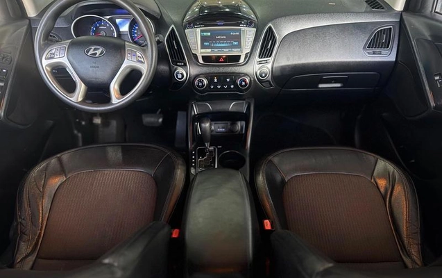 imagem-https://www.socarrao.com.br/sc-vehicle-images-prod/3914940/1789667518267-8116890_11_B_b5d8c0da2f.jpeg