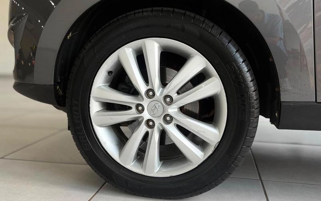 imagem-https://www.socarrao.com.br/sc-vehicle-images-prod/3914940/1789667518280-8116890_18_B_7ec2ae309e.jpeg