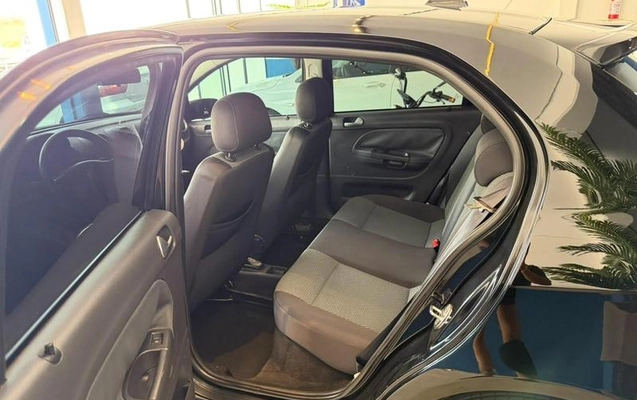 imagem-https://www.socarrao.com.br/sc-vehicle-images-prod/3914981/1789667584074-8436369_8_B_0ba289b178.jpeg