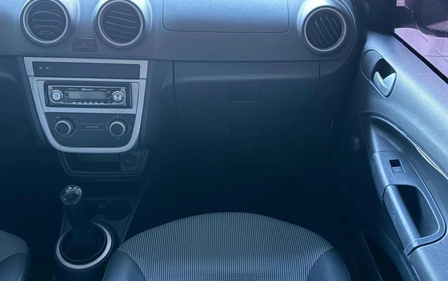 imagem-https://www.socarrao.com.br/sc-vehicle-images-prod/3914986/1789668796931-8443838_6_B_a8be01c660.jpeg