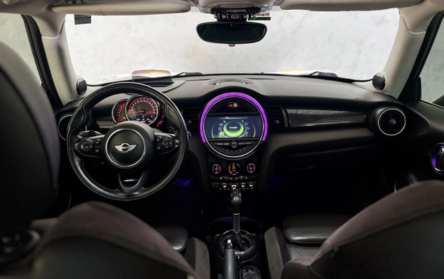 imagem-https://www.socarrao.com.br/sc-vehicle-images-prod/3914993/1789667749324-72670ebe-2862-4b97-ad5c-826a1b627b28.jpg