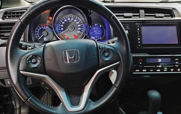 imagem-https://www.socarrao.com.br/sc-vehicle-images-prod/3915141/1789668048658-8486986_10_B_2c10060597.jpeg
