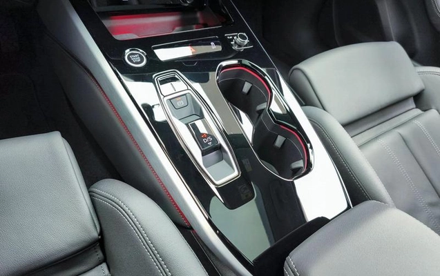 imagem-https://www.socarrao.com.br/sc-vehicle-images-prod/3915316/1789673986619-8486965_13_B_d05bbe4ca5.jpeg