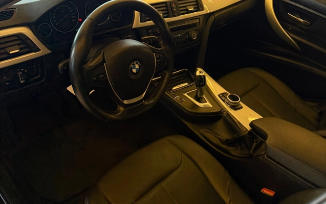 imagem-https://www.socarrao.com.br/sc-vehicle-images-prod/3915363/1789668880558-226c346d-cf38-44c1-9f4d-5c38b78c14d7.jpg