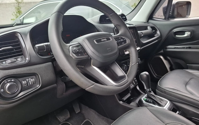 imagem-https://www.socarrao.com.br/sc-vehicle-images-prod/3915365/1789668638047-4_031010.jpg