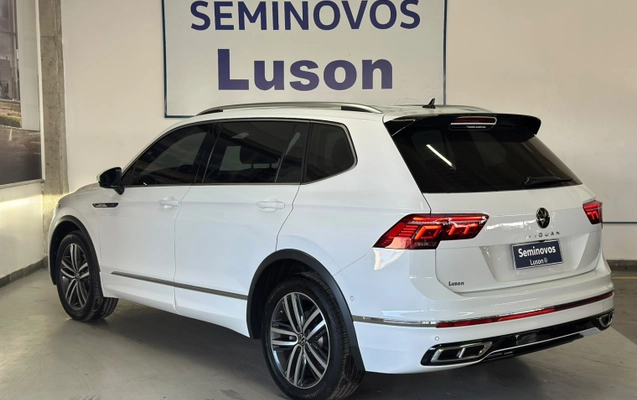 imagem-https://www.socarrao.com.br/sc-vehicle-images-prod/3915685/1789669172052-integration-api-VmBe82yYtf5V2LVGiQgaJSKPK3ZsZfdX.jpg