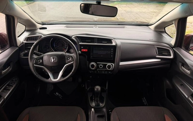 imagem-https://www.socarrao.com.br/sc-vehicle-images-prod/3915733/1789669277056-8478555_10_B_e81d3551f4.jpeg