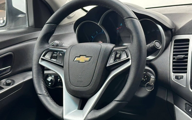 imagem-https://www.socarrao.com.br/sc-vehicle-images-prod/3915743/1789669456405-ad0fecfb9e8541338f257d9543ee0e1e_1789669317895.jpg