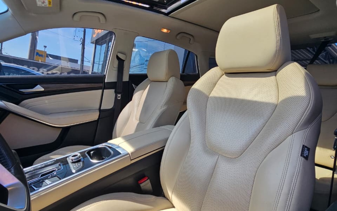 imagem-https://www.socarrao.com.br/sc-vehicle-images-prod/3915755/1789669585455-OGQwMTRjOTktNjdhOS00YTllLTkxZTAtYzFiY2ZmZDQ1ZDVhLmpwZw.jpg