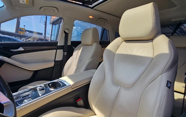 imagem-https://www.socarrao.com.br/sc-vehicle-images-prod/3915755/1789669585455-OGQwMTRjOTktNjdhOS00YTllLTkxZTAtYzFiY2ZmZDQ1ZDVhLmpwZw.jpg