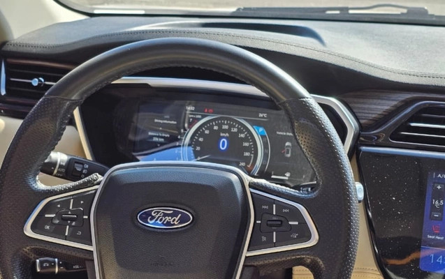 imagem-https://www.socarrao.com.br/sc-vehicle-images-prod/3915755/1789669585984-ZWEwZTQwZmYtMzY1MS00MzYxLTliYzQtNmM0ZTFlYzcyZmM4LmpwZw.jpg