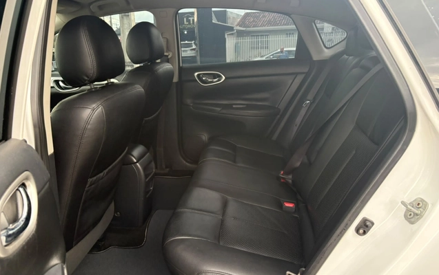 imagem-https://www.socarrao.com.br/sc-vehicle-images-prod/3915757/1789669592660-V2hhdHNBcHAgSW1hZ2UgMjAyNi0wOS0xNCBhdCAxMC4yNS4wMSAoMSkuanBlZw.jpeg
