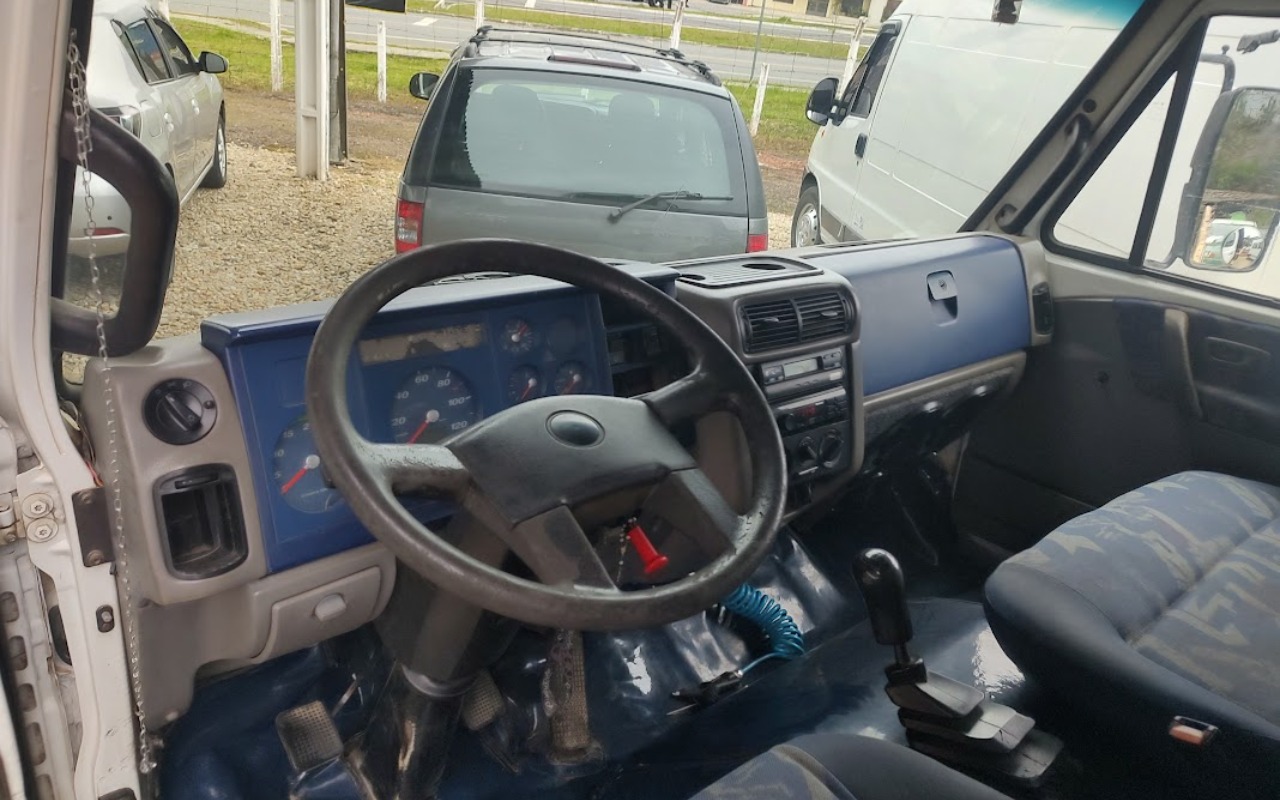 imagem-https://www.socarrao.com.br/sc-vehicle-images-prod/3915758/1789738442543-SU1HXzIwMjYwOTE3XzE2NTUxMDE5N19IRFIuanBn.jpg