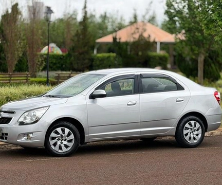 Chevrolet Cobalt 2015 Prata — foto 1 de 3