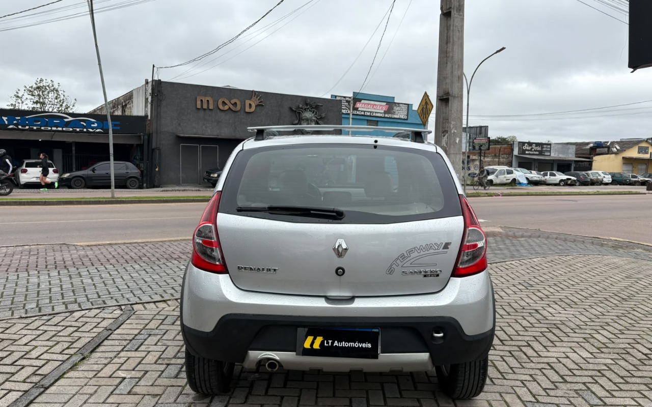 imagem-https://www.socarrao.com.br/sc-vehicle-images-prod/3916084/1789670310354-V2hhdHNBcHAgSW1hZ2UgMjAyNi0wOS0xNCBhdCAxMS40NS41NCAoMSkuanBlZw.jpeg