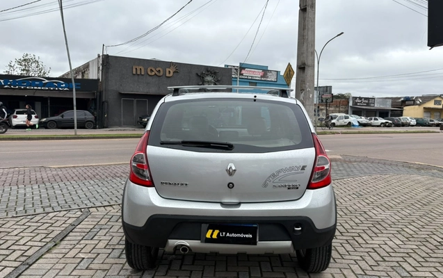 imagem-https://www.socarrao.com.br/sc-vehicle-images-prod/3916084/1789670310354-V2hhdHNBcHAgSW1hZ2UgMjAyNi0wOS0xNCBhdCAxMS40NS41NCAoMSkuanBlZw.jpeg