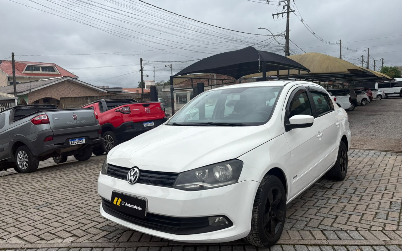 Volkswagen Voyage 2014 Branco — foto 1 de 3