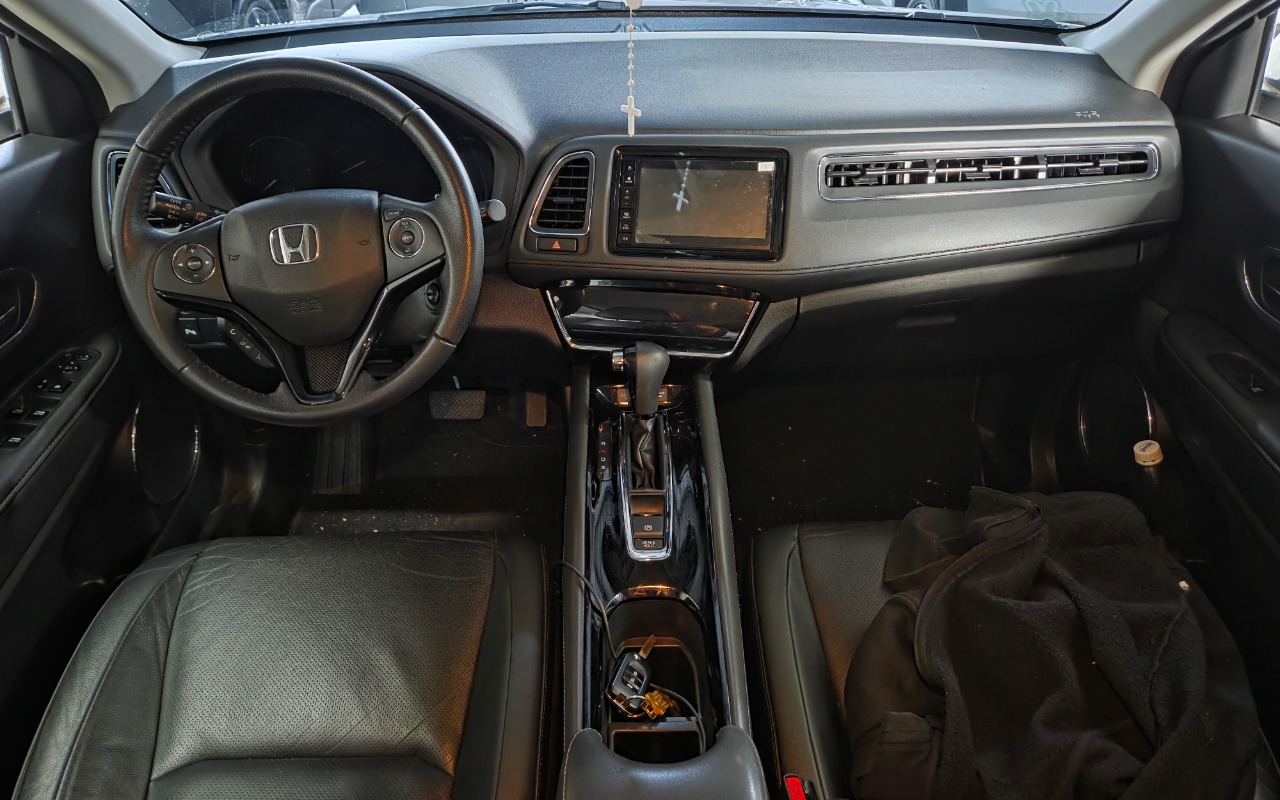 imagem-https://www.socarrao.com.br/sc-vehicle-images-prod/3916184/1789670660188-MTAwMDY5ODg1Mi5qcGc.jpg