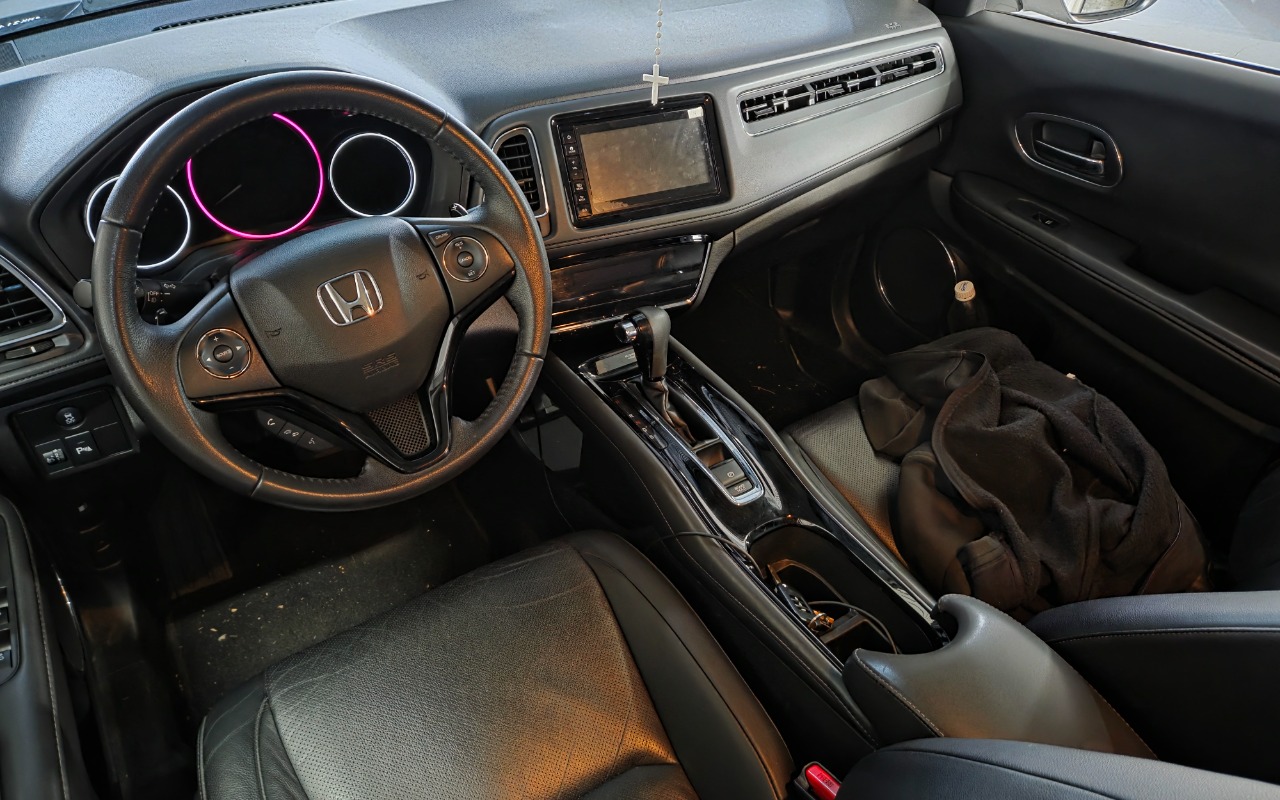 imagem-https://www.socarrao.com.br/sc-vehicle-images-prod/3916184/1789670660815-MTAwMDY5ODg1MS5qcGc.jpg