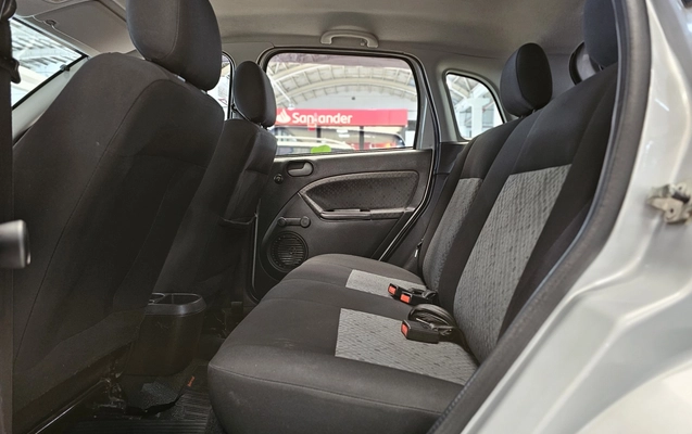 imagem-https://www.socarrao.com.br/sc-vehicle-images-prod/3916192/1789670697479-1_033123.jpg