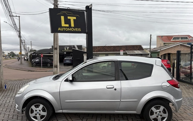 imagem-https://www.socarrao.com.br/sc-vehicle-images-prod/3916198/1789670712102-V2hhdHNBcHAgSW1hZ2UgMjAyNi0wOS0xNCBhdCAxNi4wMC4wOCAoMSkuanBlZw.jpeg