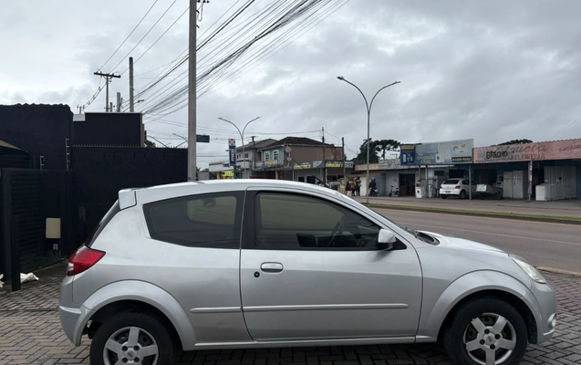 imagem-https://www.socarrao.com.br/sc-vehicle-images-prod/3916198/1789670712202-V2hhdHNBcHAgSW1hZ2UgMjAyNi0wOS0xNCBhdCAxNi4wMC4wOC5qcGVn.jpeg