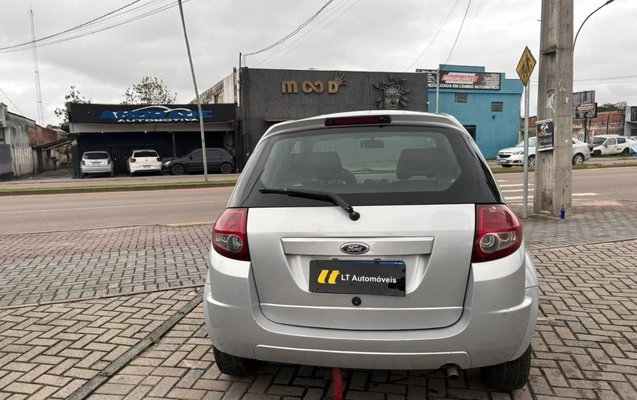 imagem-https://www.socarrao.com.br/sc-vehicle-images-prod/3916198/1789670712534-V2hhdHNBcHAgSW1hZ2UgMjAyNi0wOS0xNCBhdCAxNi4wMC4xMCAoMSkuanBlZw.jpeg