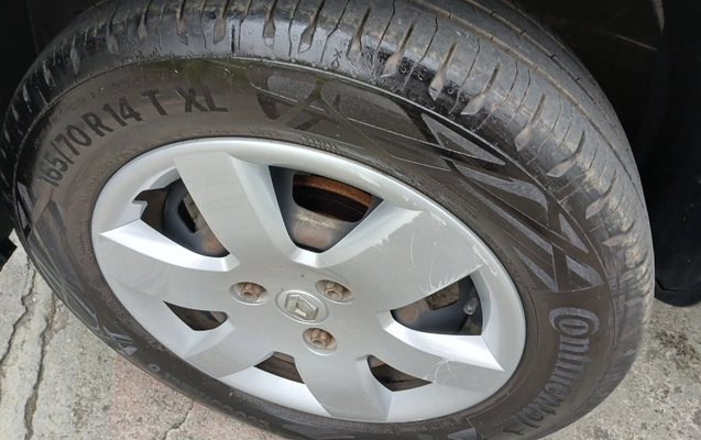 imagem-https://www.socarrao.com.br/sc-vehicle-images-prod/3916277/1789670943767-MTc4OTY3MDQ5NDYxMjEyNzM1NjUwNDA1ODA1MDM2NDIuanBn.jpg