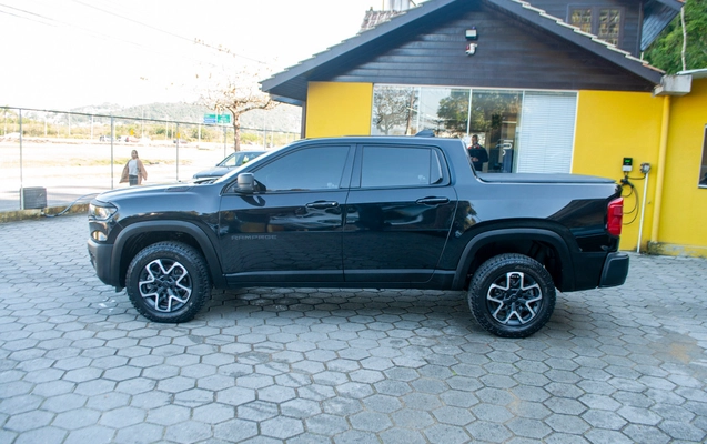 imagem-https://www.socarrao.com.br/sc-vehicle-images-prod/3916431/1789671571145-8d29847fd346455f96dbdae61b18bebc_1789670583102.jpg