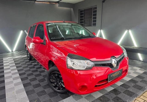 Renault Clio 2016 Vermelho — foto 1 de 3