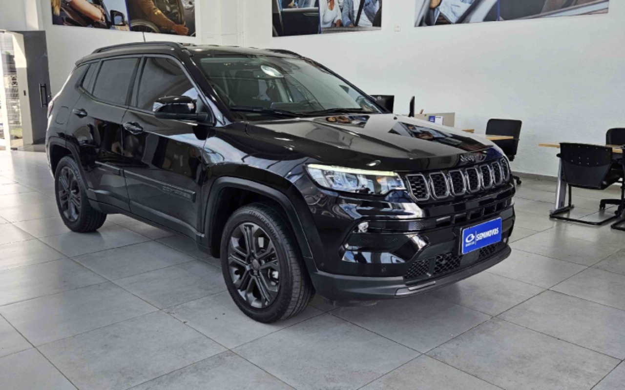 Jeep Compass 2025 Preto — foto 1 de 3